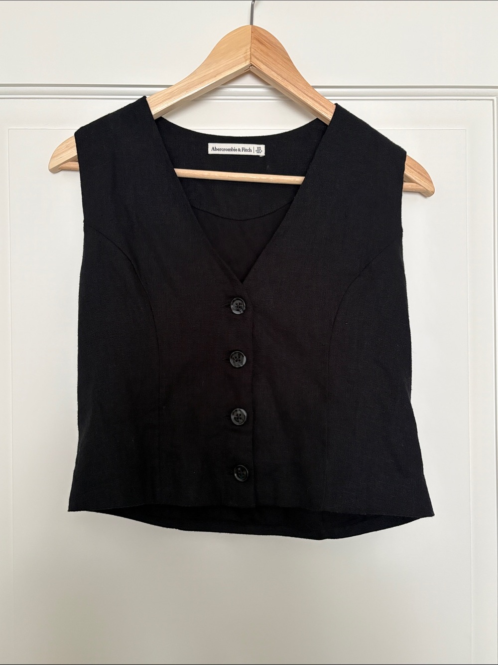 Abercrombie & Fitch Black V-Neck Button Front Crop Vest